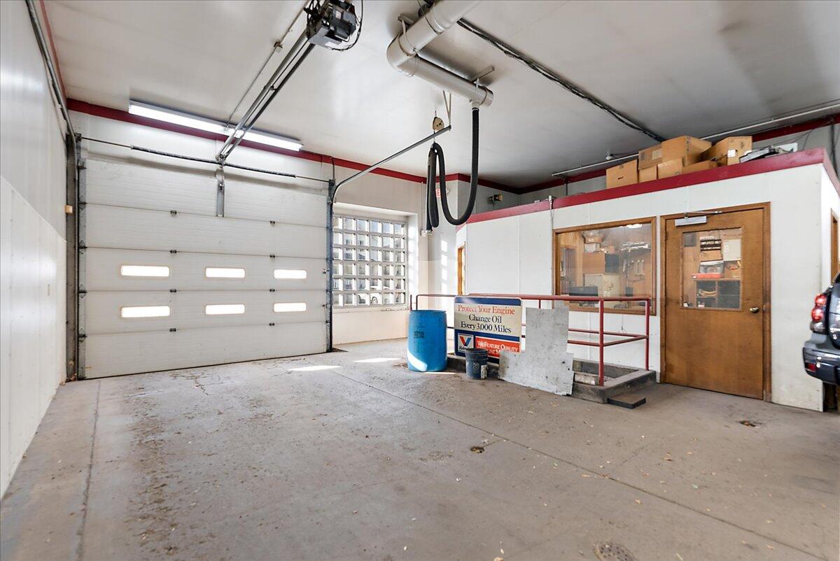 935 & 939 Fulton Street E