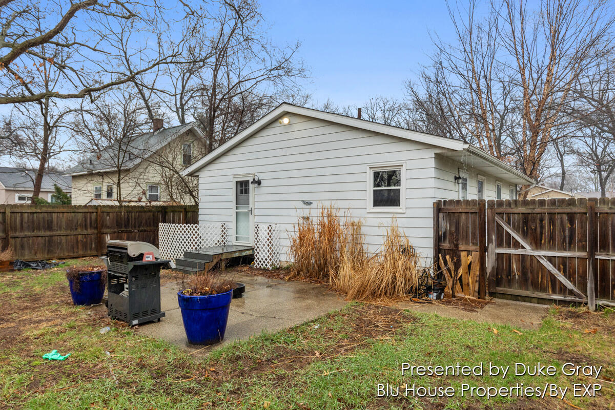 3813 Michael Avenue SW
