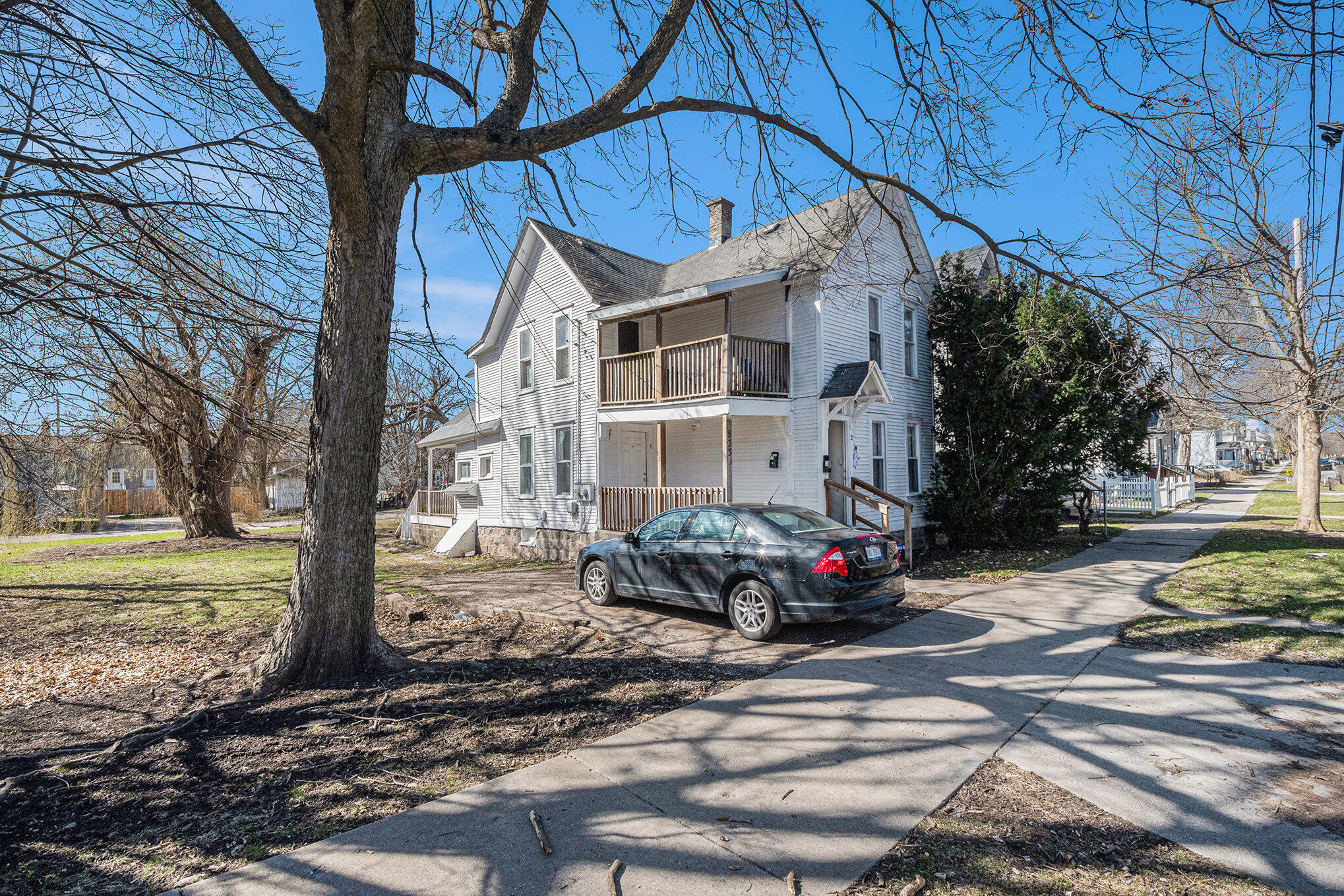 833 Mcreynolds Avenue NW