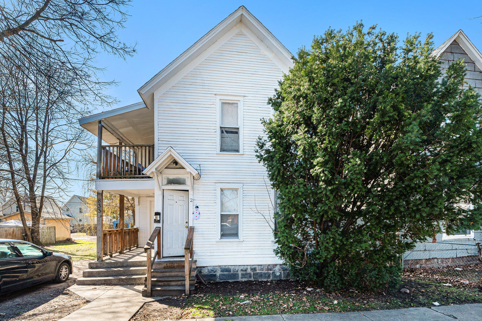 833 Mcreynolds Avenue NW