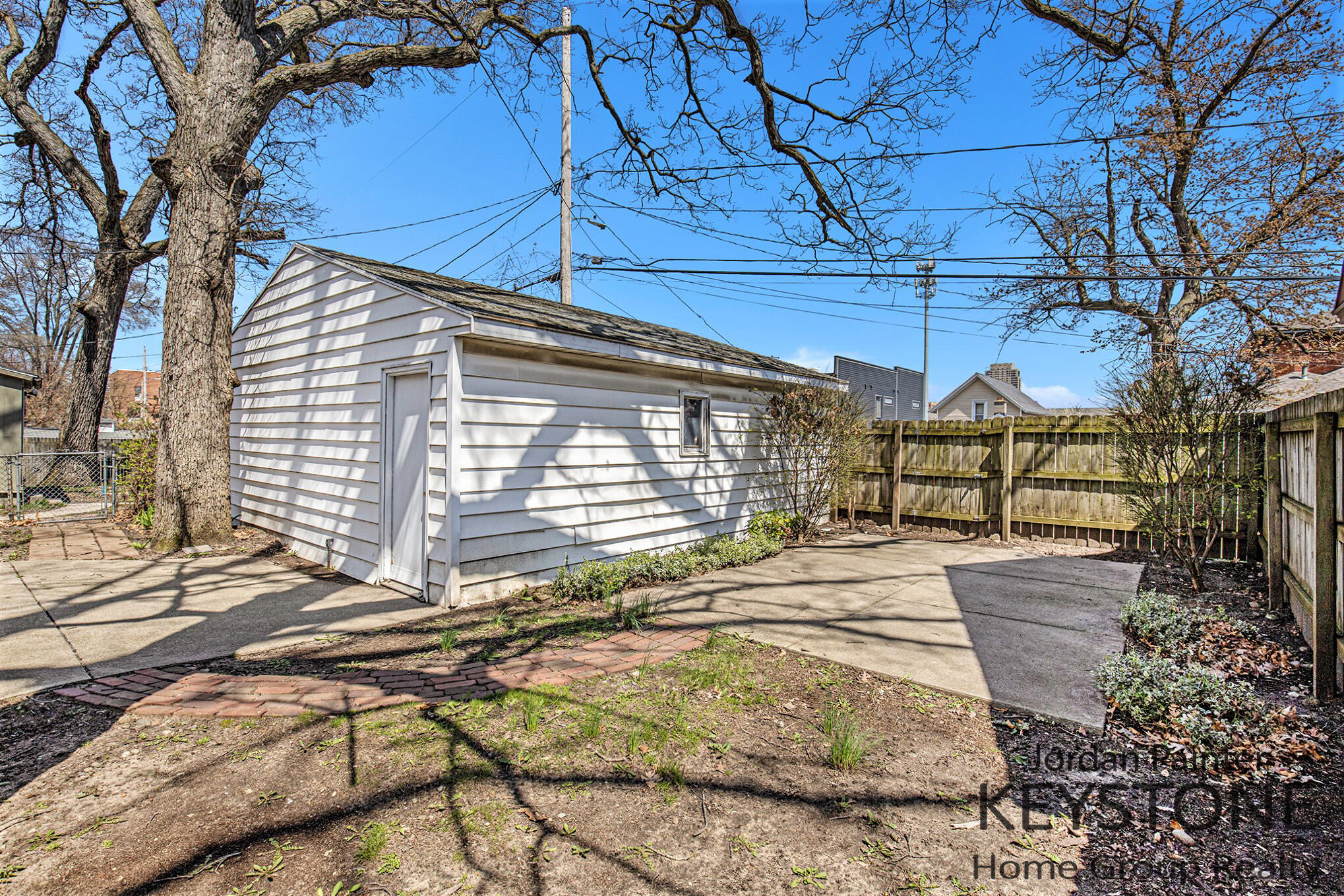 50 Gold Avenue SW