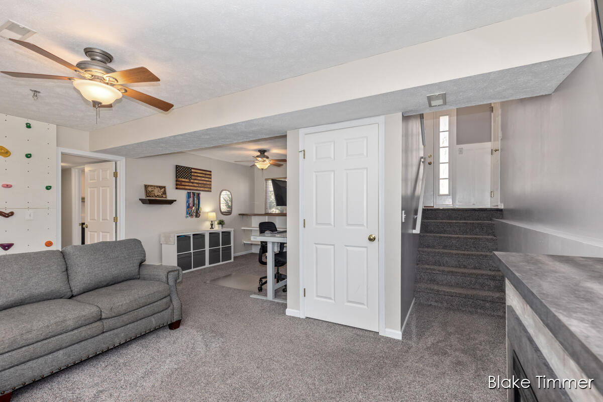 145 Timmer Drive NE