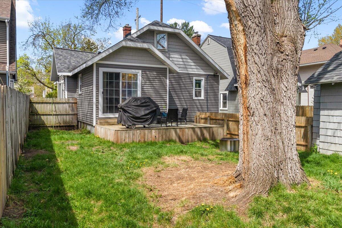 2120 College Avenue SE