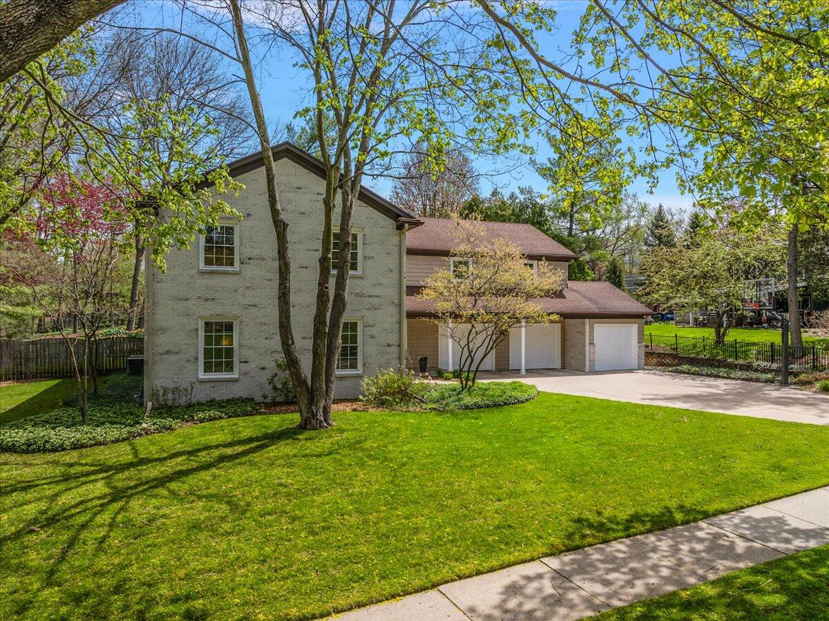 2320 Shawnee Drive SE