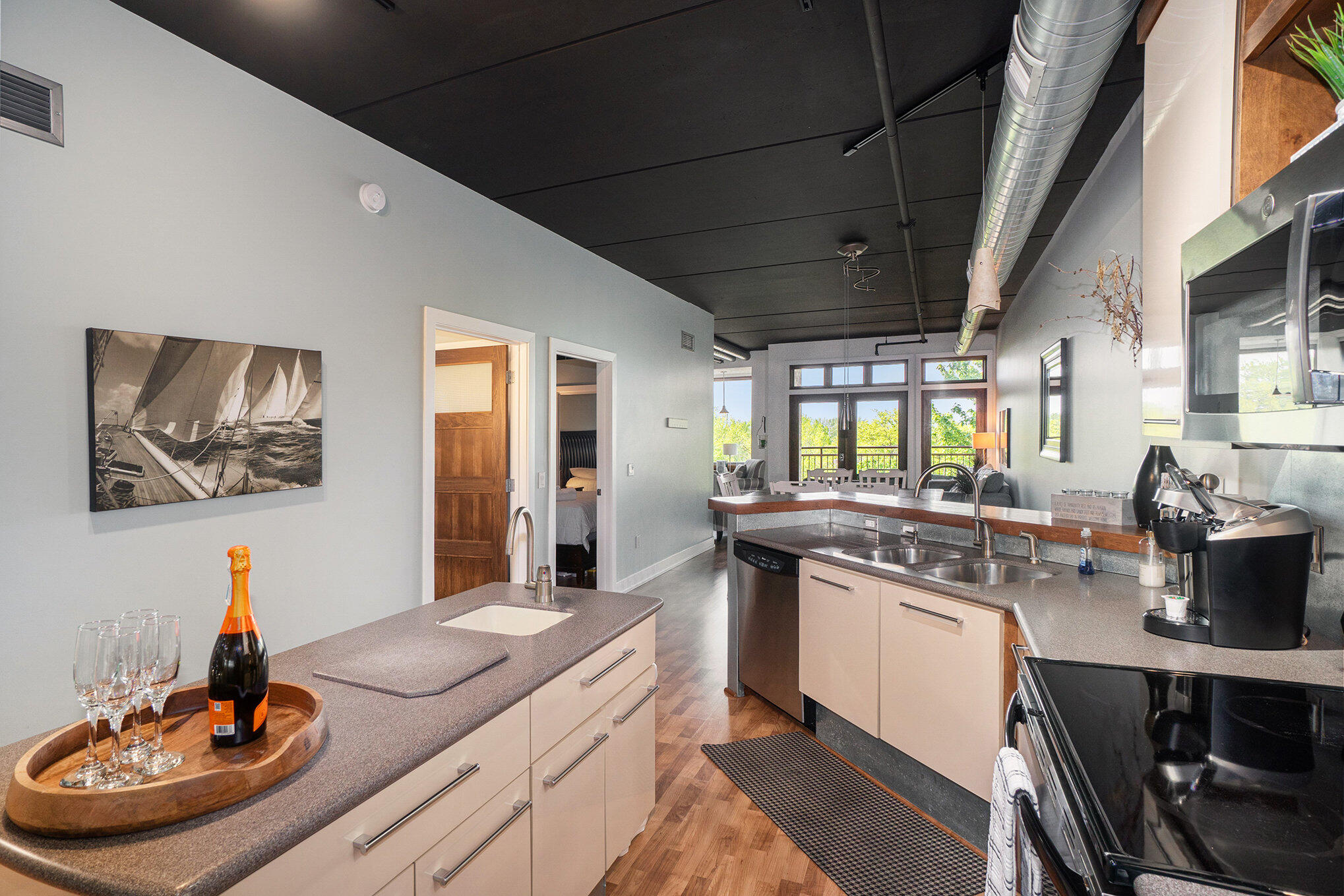 12 Washington Avenue 8