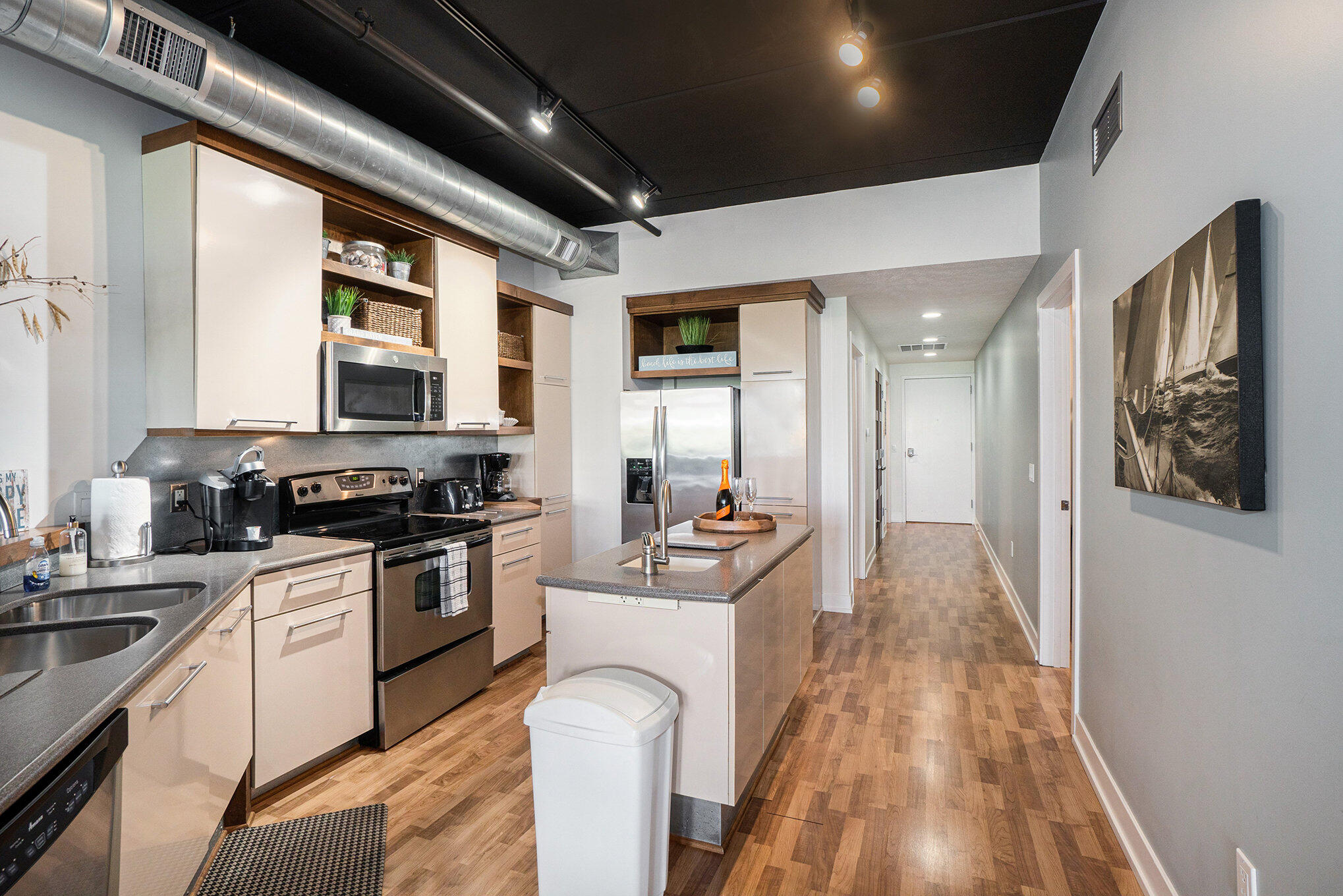 12 Washington Avenue 8