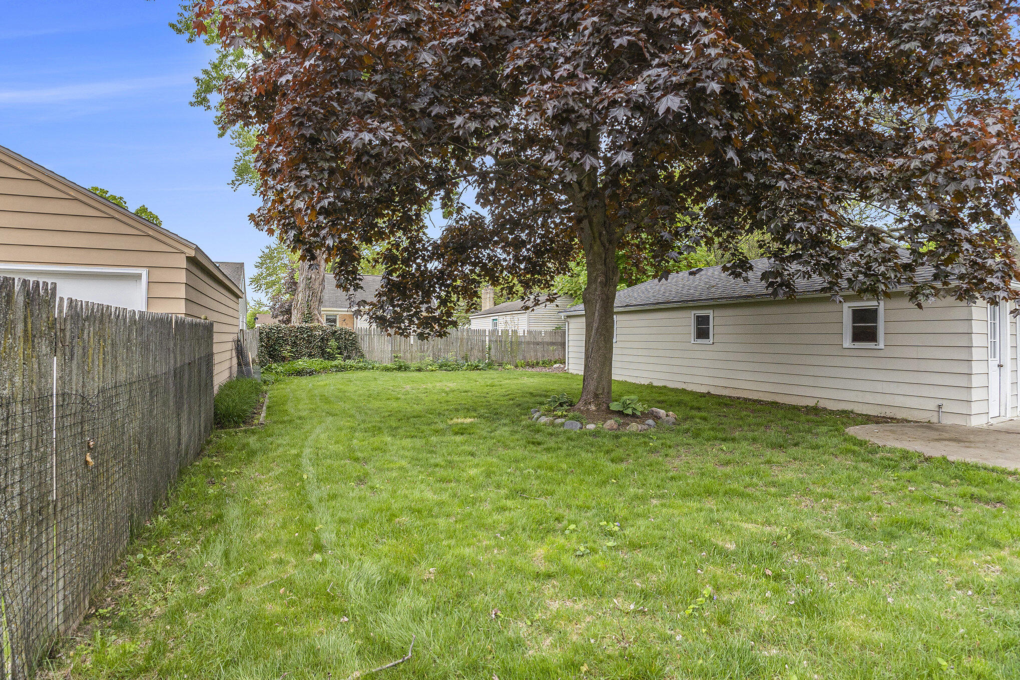1048 Kelsey Street NE