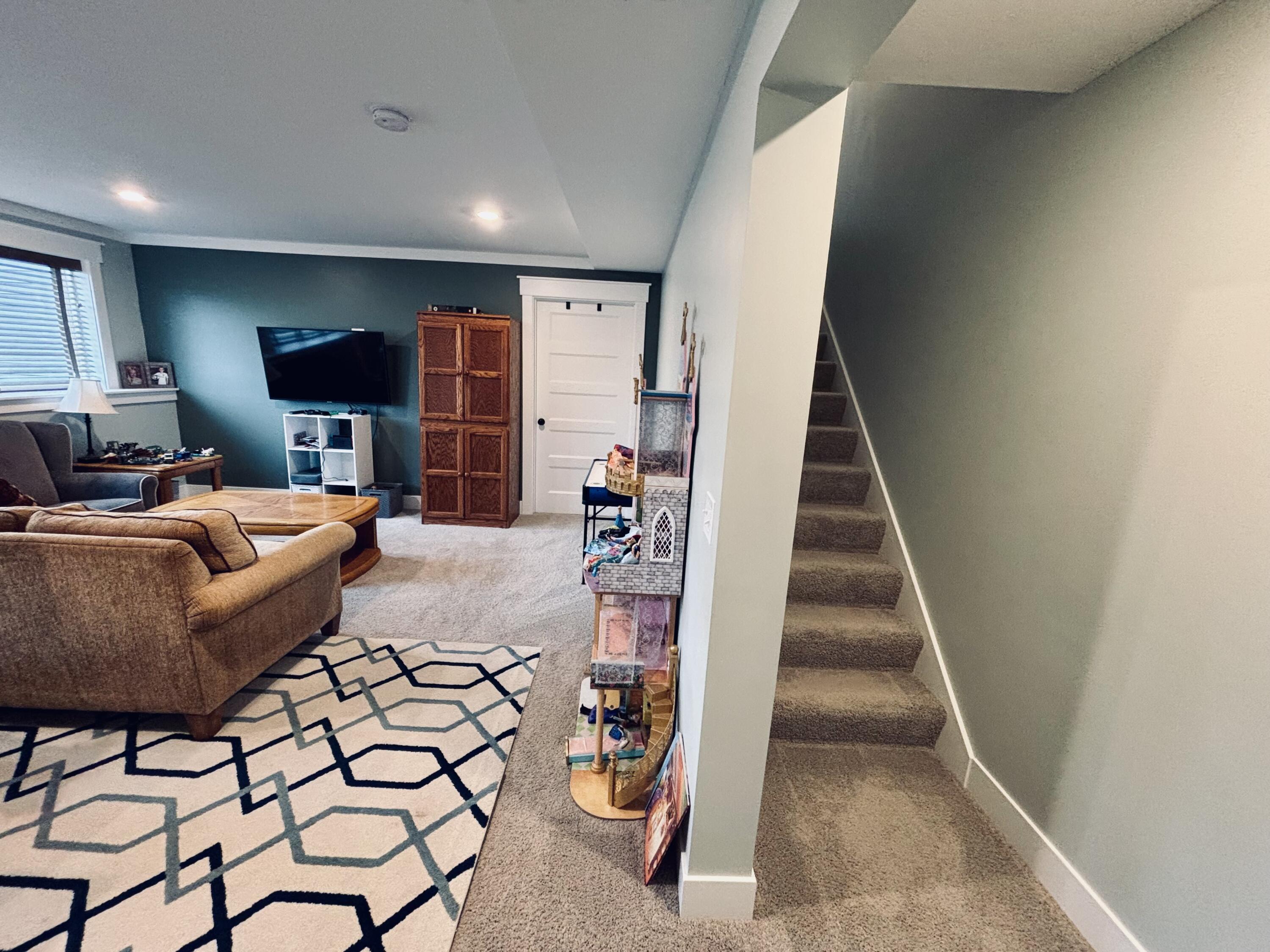 1692 Gloryfield Drive