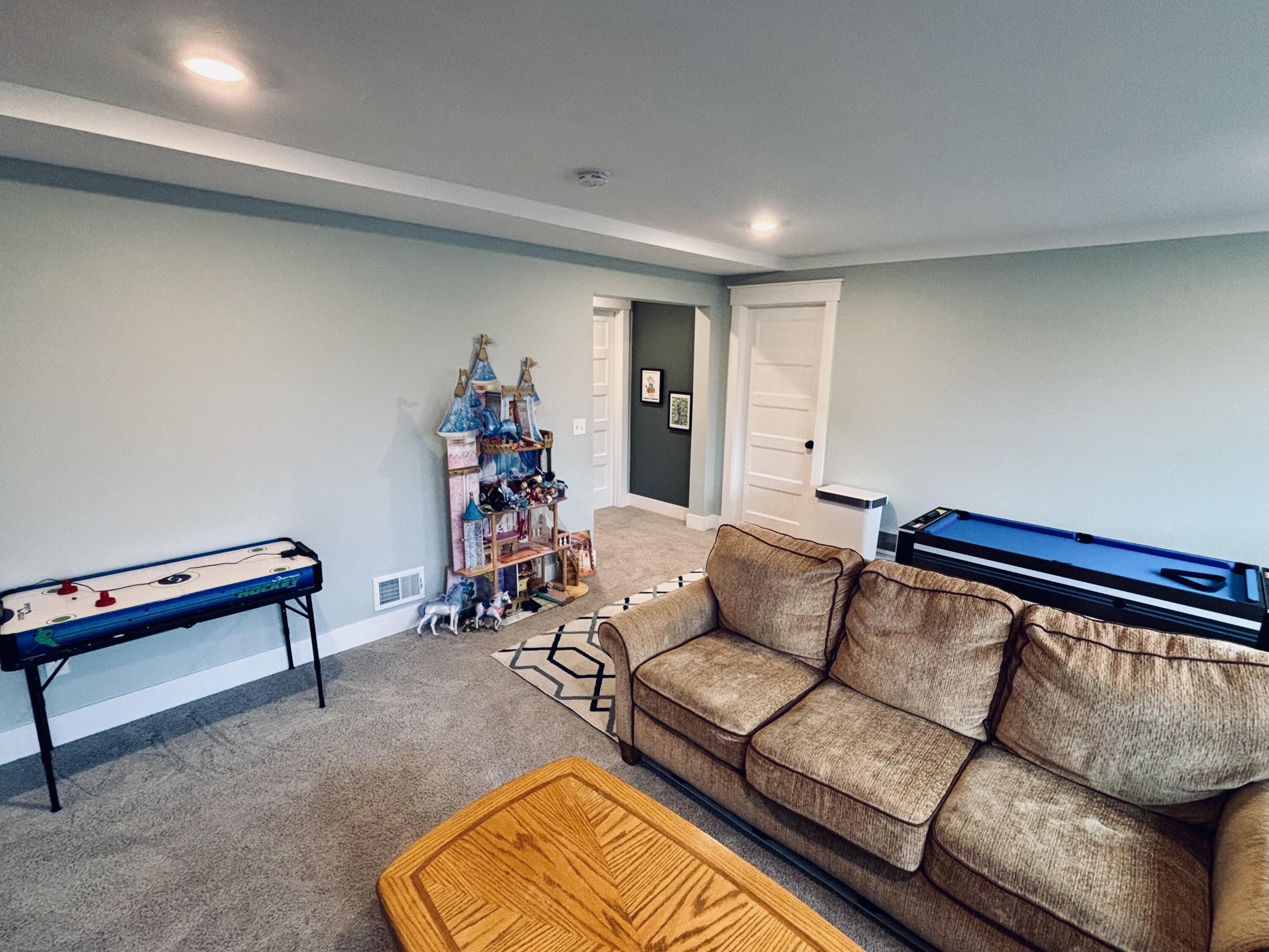 1692 Gloryfield Drive