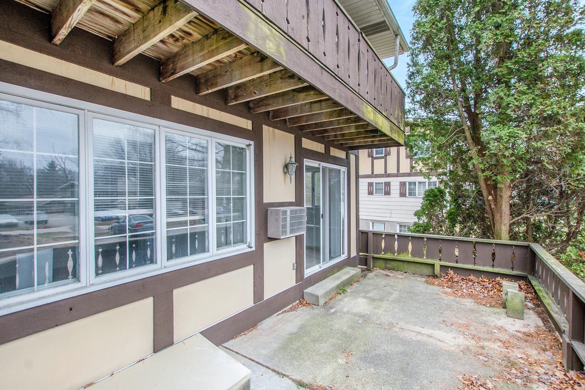 18230 Swiss Drive