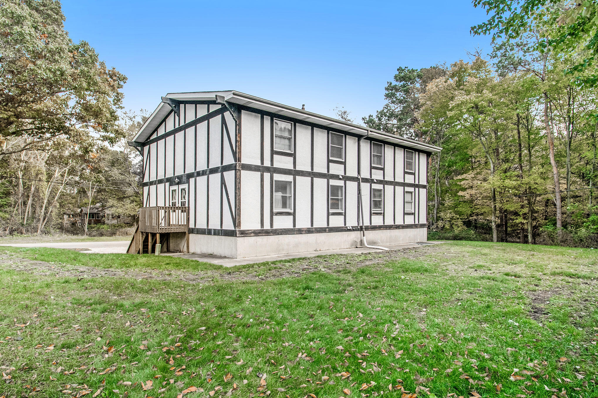 18230 Swiss Drive