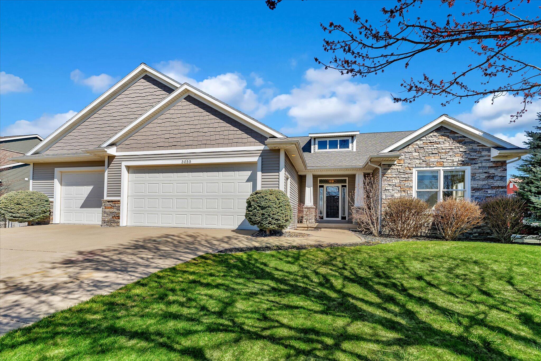 3055 Twin Lakes Drive