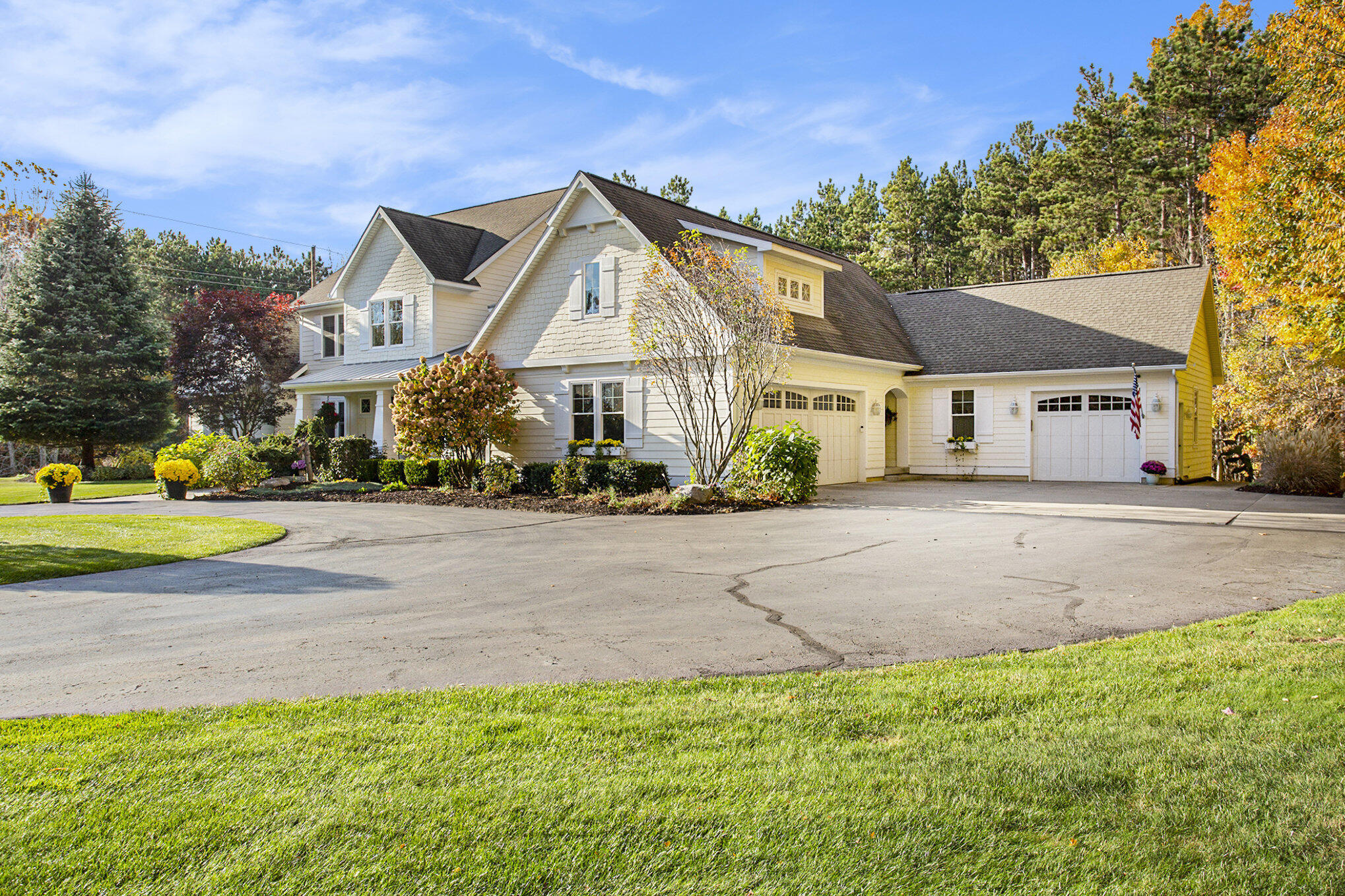 7433 Willow Pointe Court SE