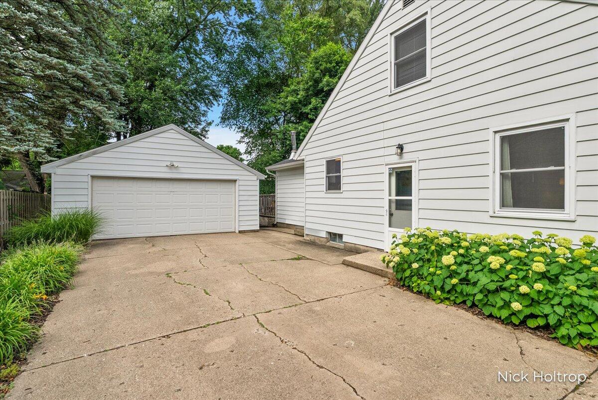 1525 Van Auken Street SE