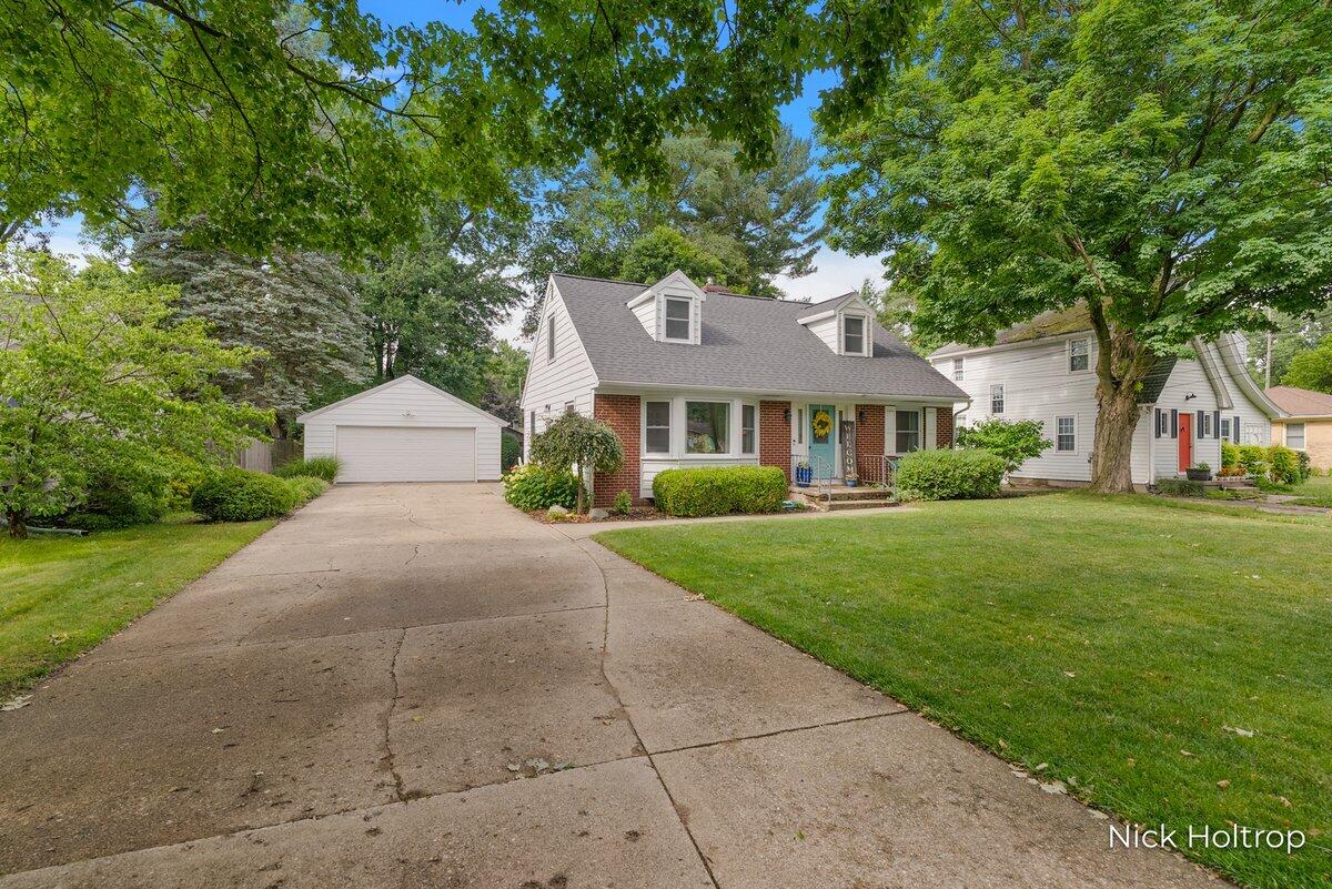 1525 Van Auken Street SE