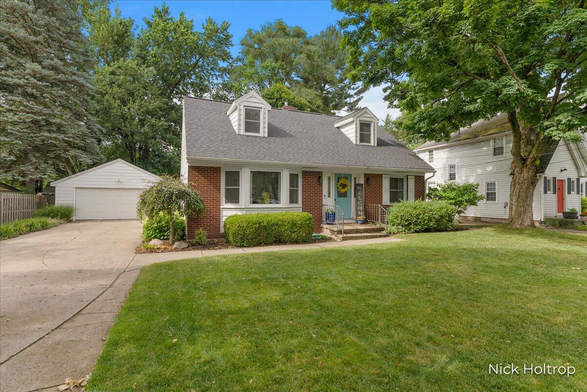 1525 Van Auken Street SE