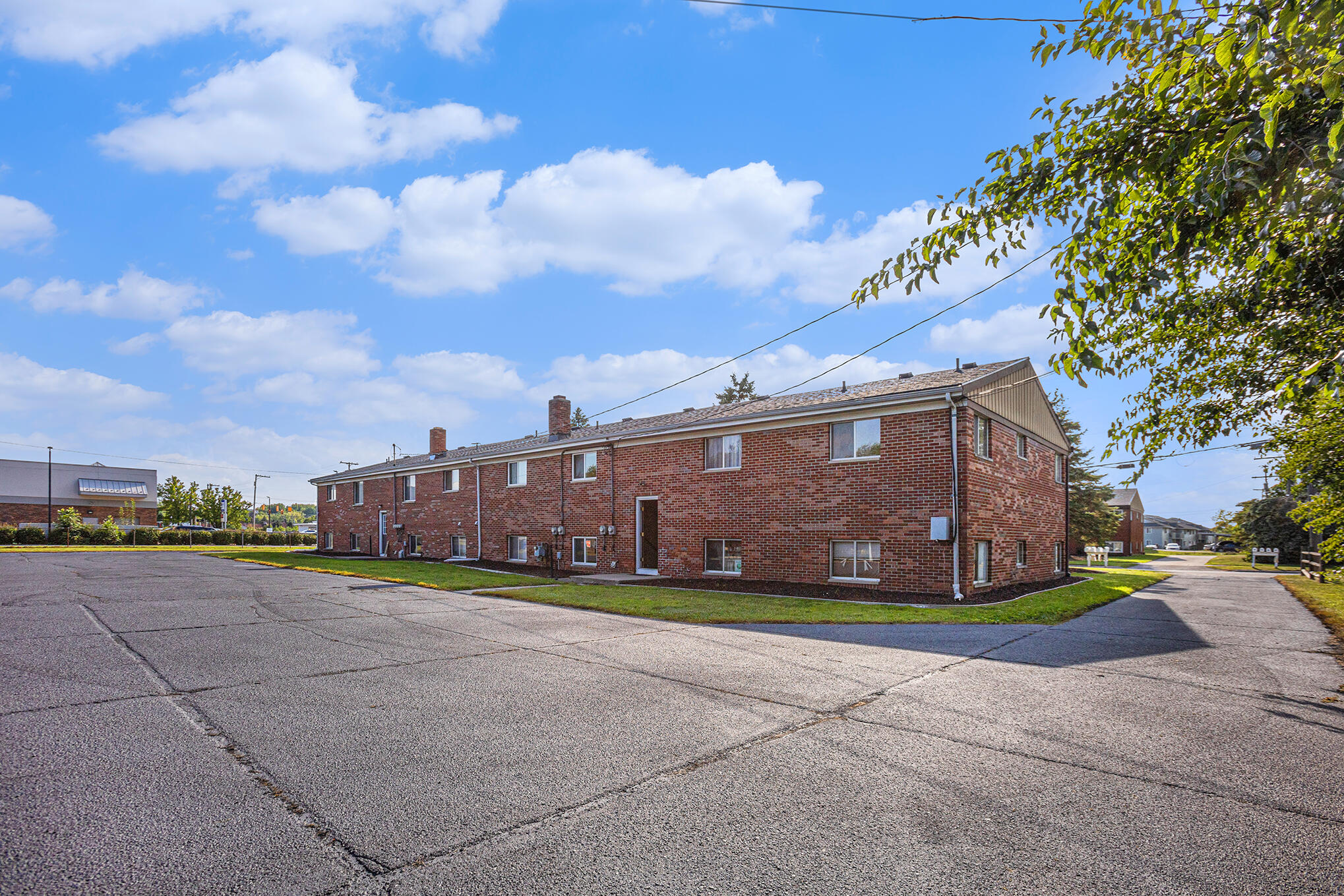 168 & 171 Valley Vista Drive SE
