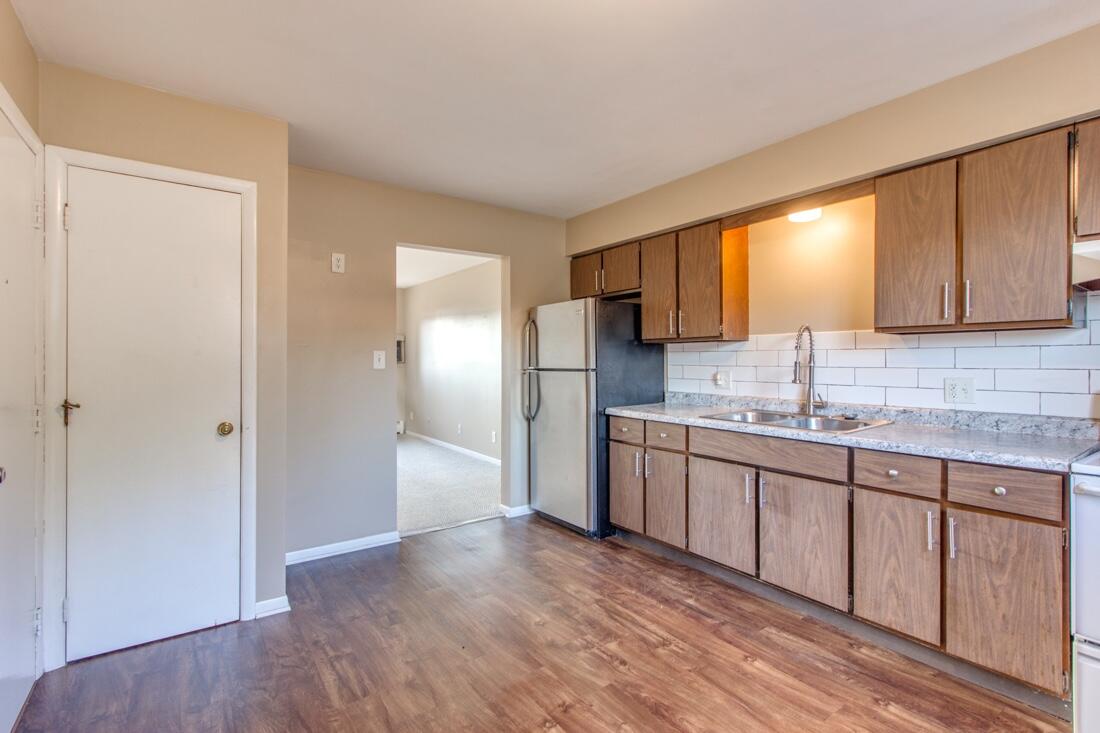 168 & 171 Valley Vista Drive SE