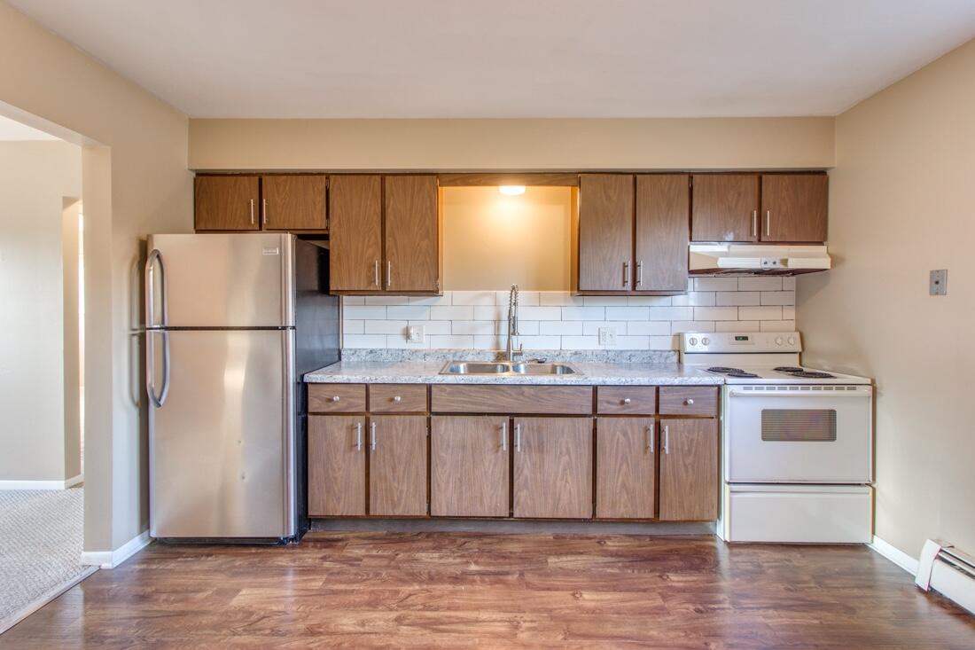 168 & 171 Valley Vista Drive SE