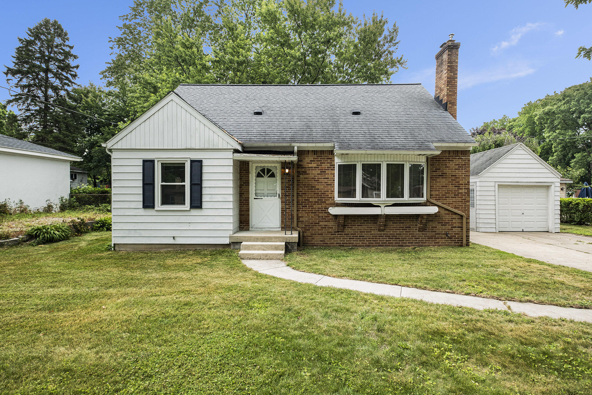 466 Fairfield Avenue NW