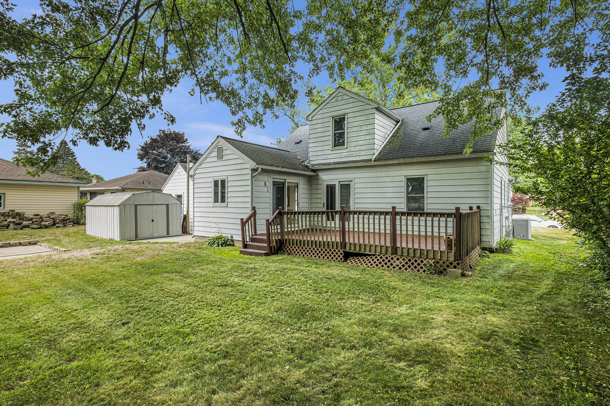 466 Fairfield Avenue NW