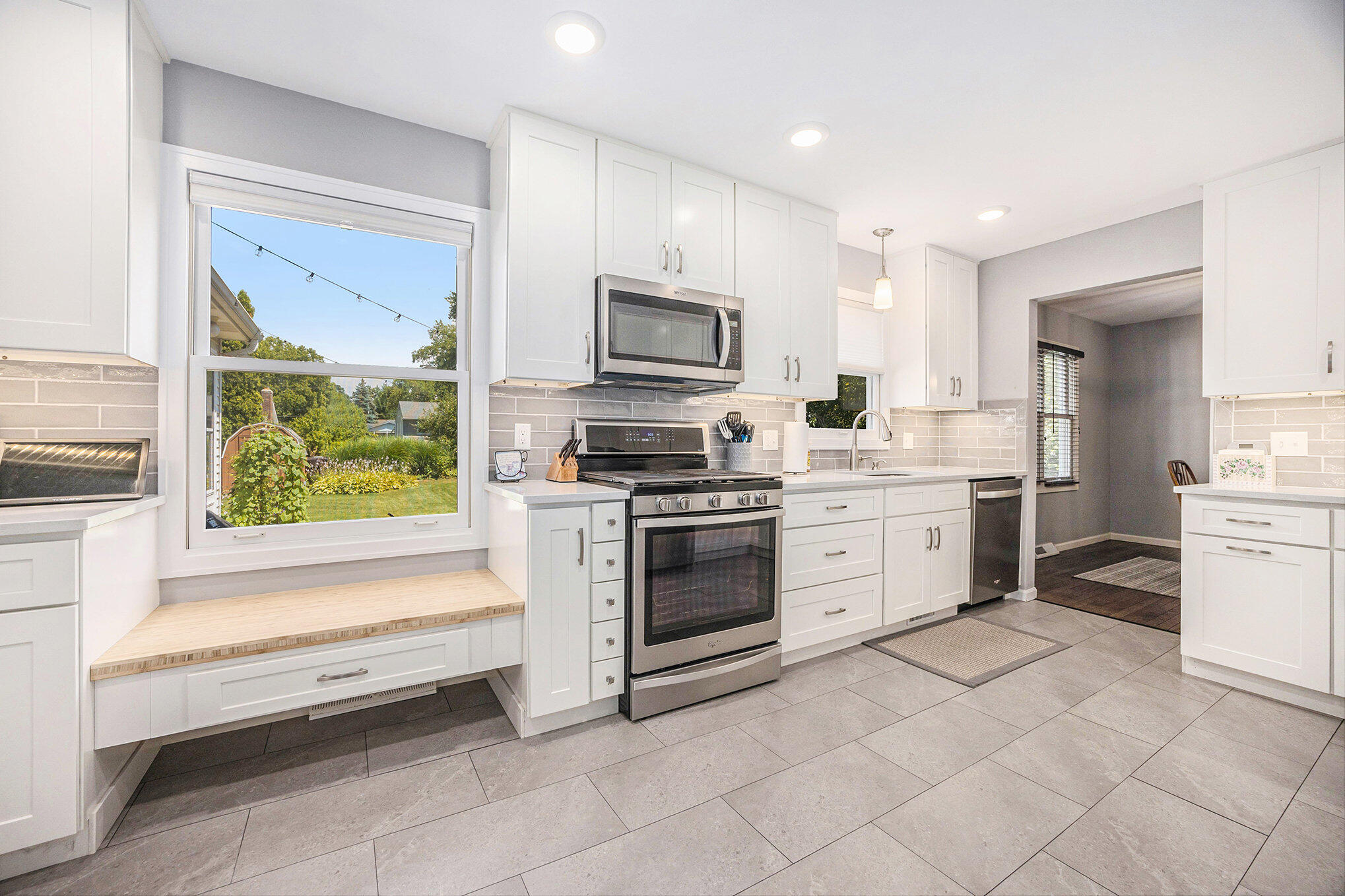 1828 Camille Drive SE