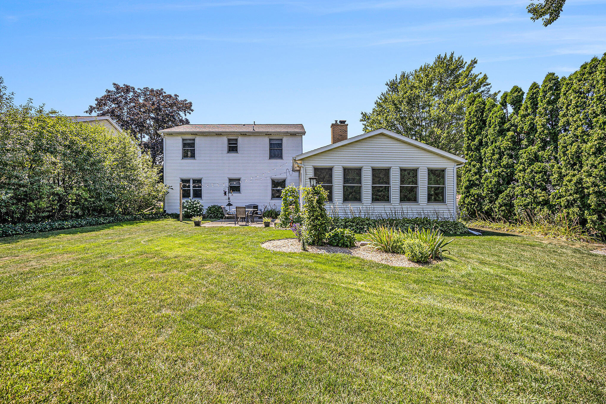 1828 Camille Drive SE