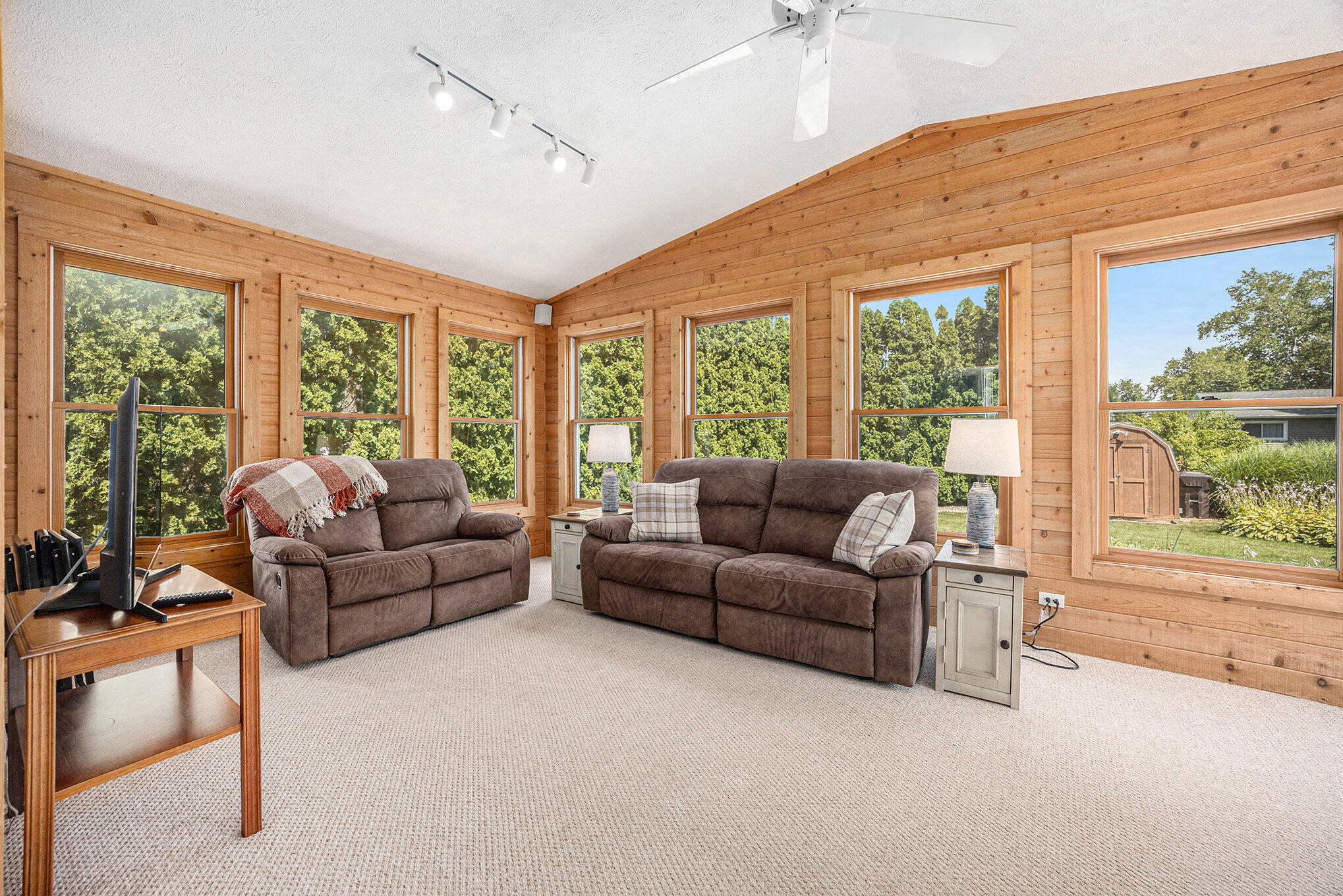 1828 Camille Drive SE