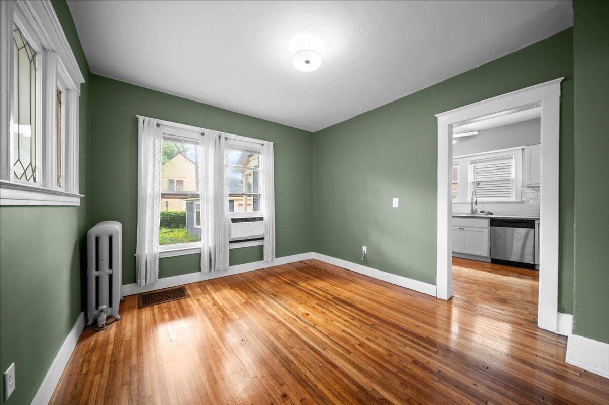 227 Wellington Avenue SE