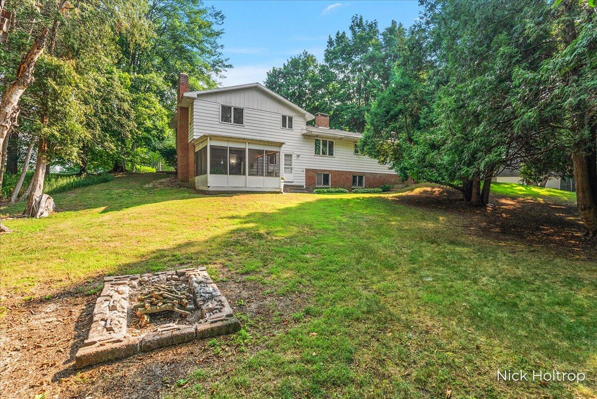 1974 Greenwoods Drive
