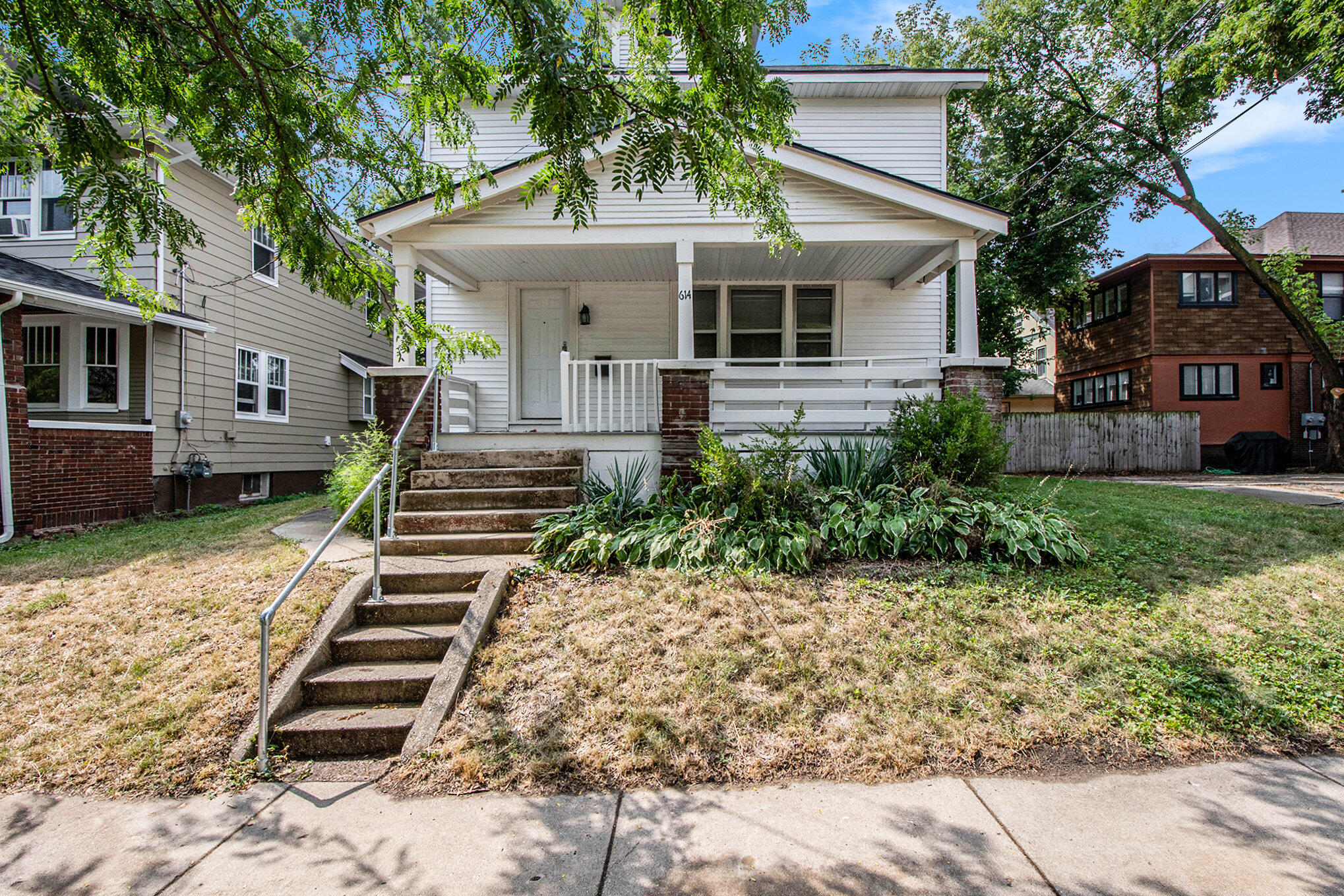 614 Sherman Street SE