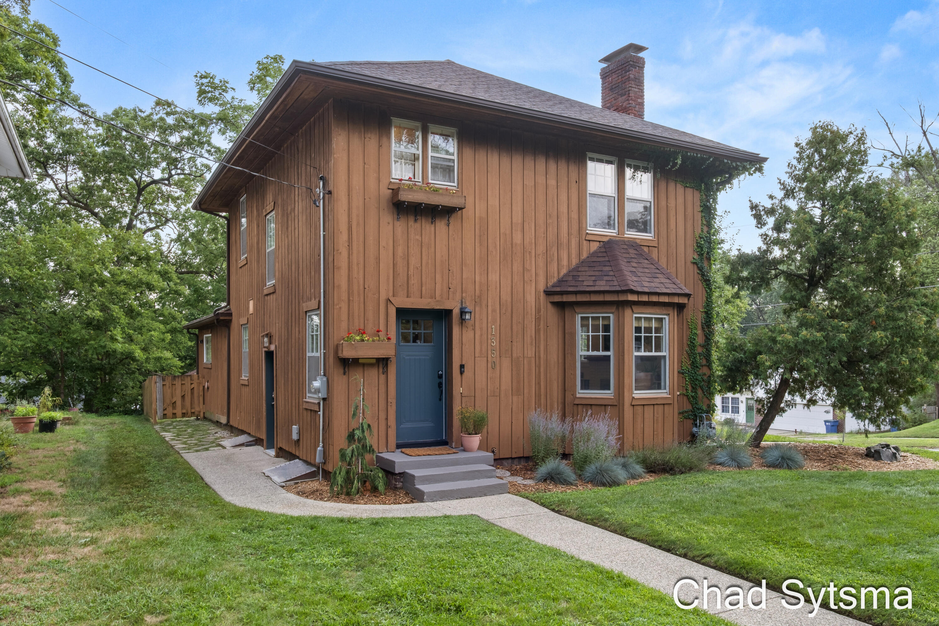 1350 Calvin Avenue SE
