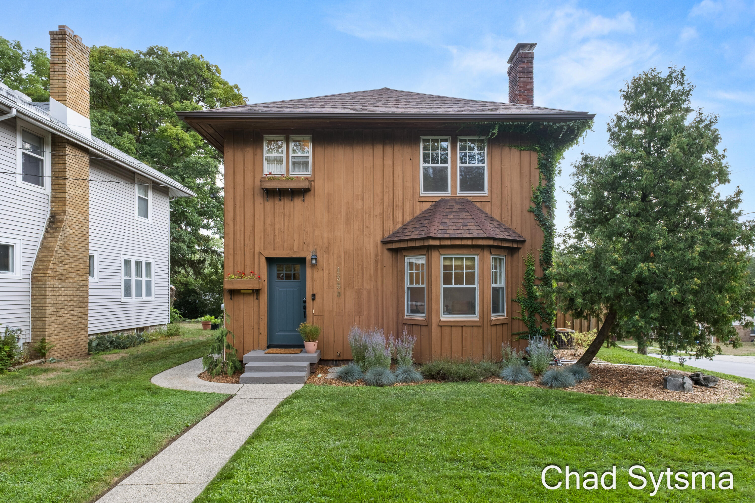 1350 Calvin Avenue SE