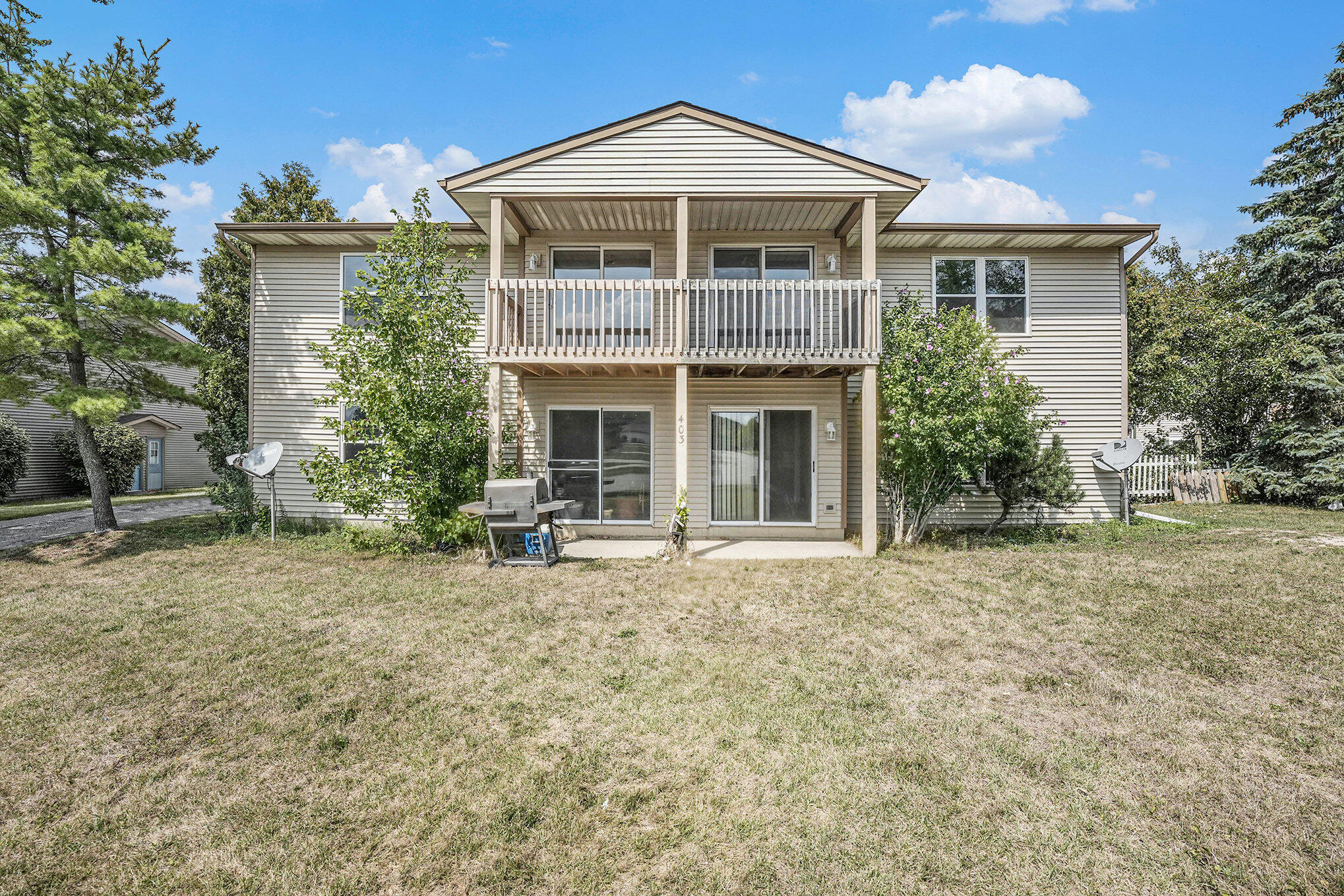403 Stratford Way