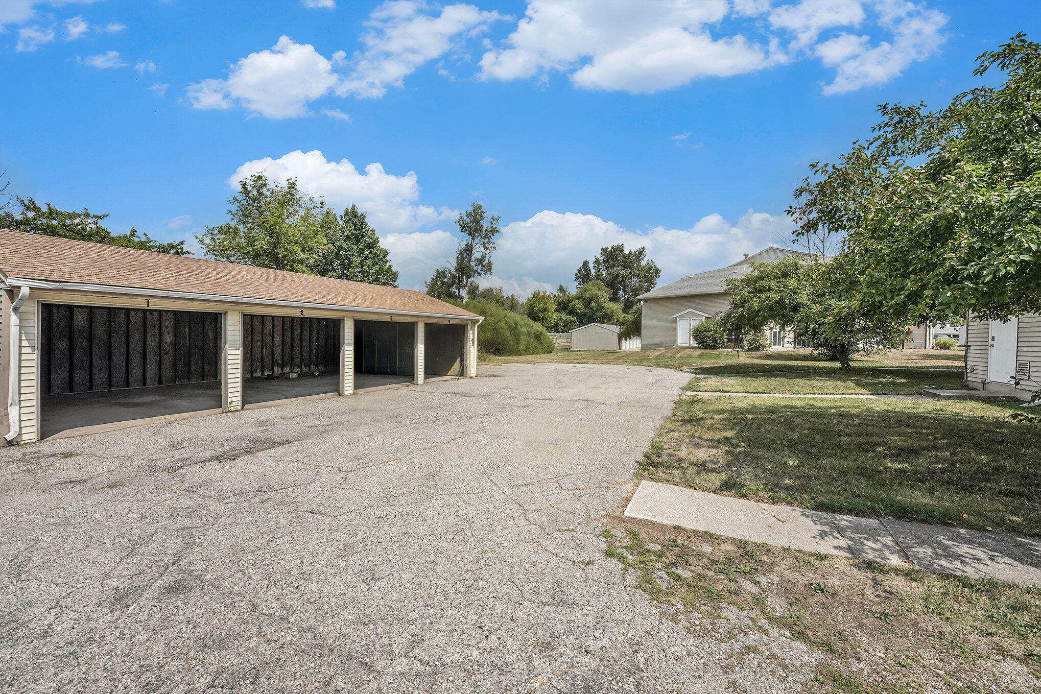 403 Stratford Way