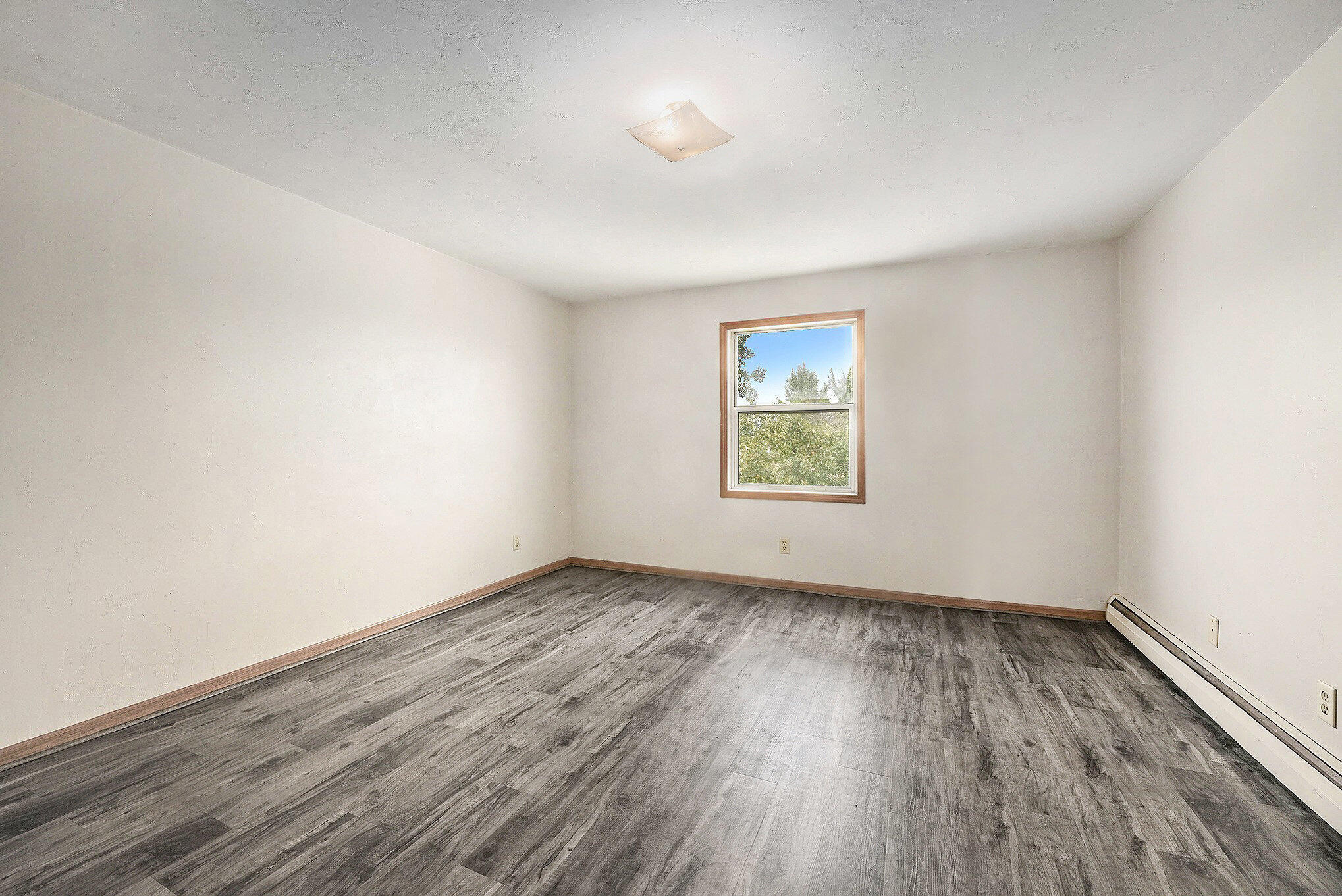 403 Stratford Way