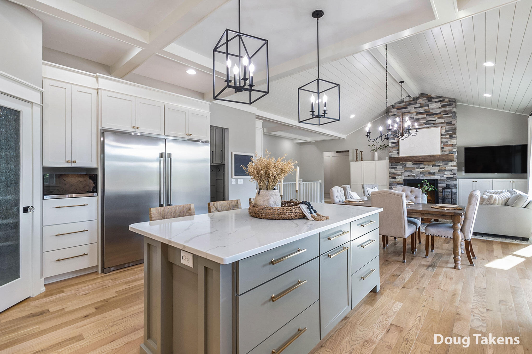 5356 Eagle Cove Drive