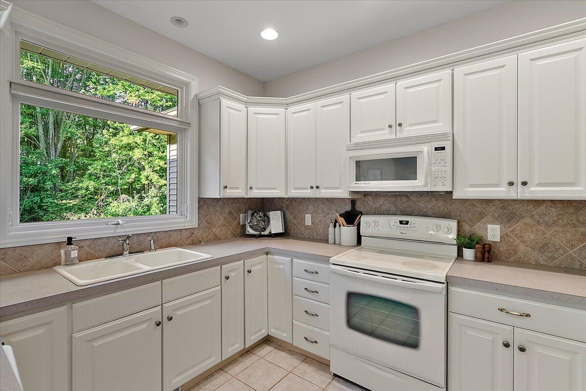 6561 Munstead Woods Drive 43
