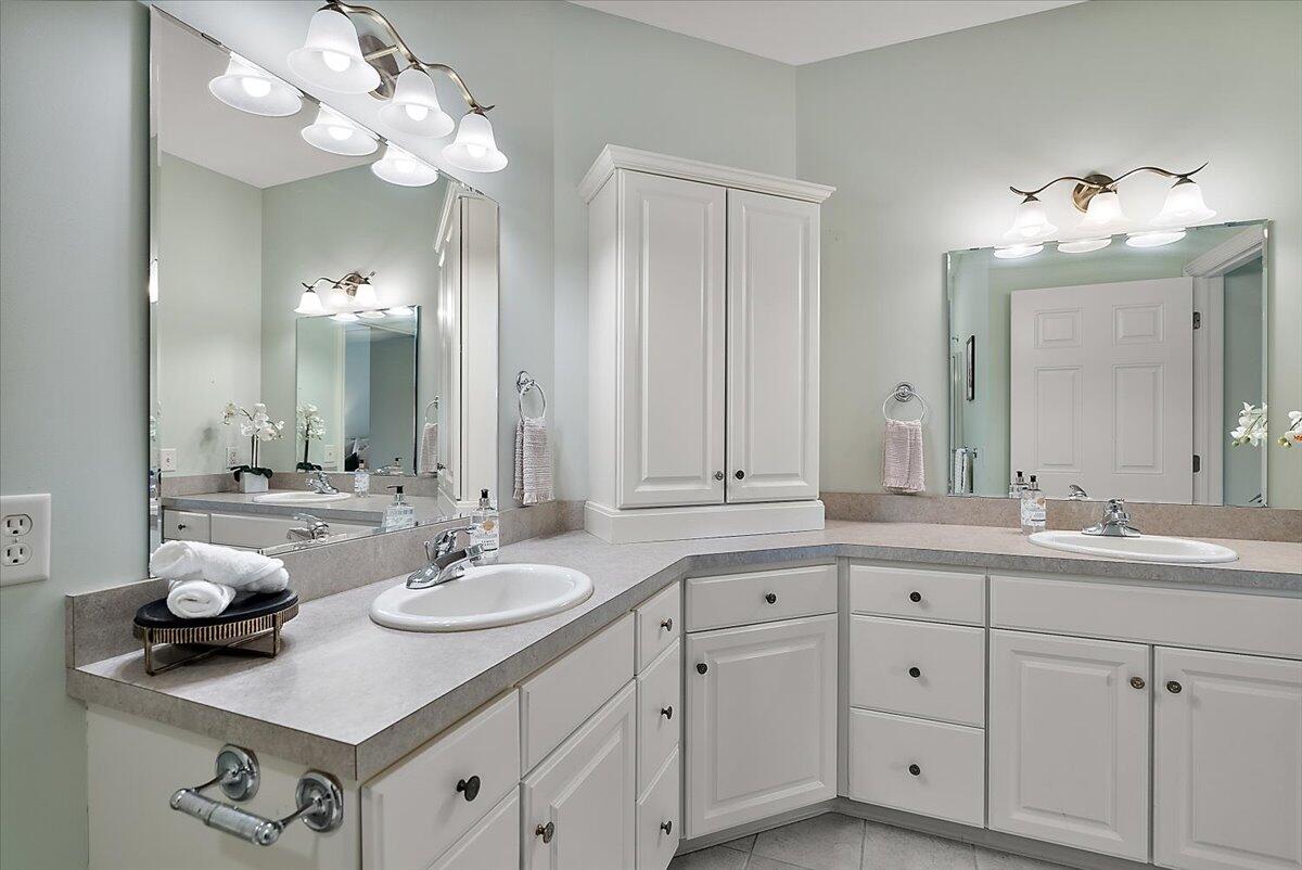 6561 Munstead Woods Drive 43
