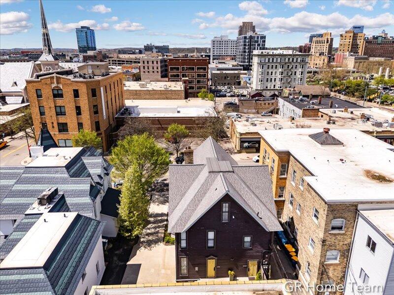 22 Jefferson Avenue SE