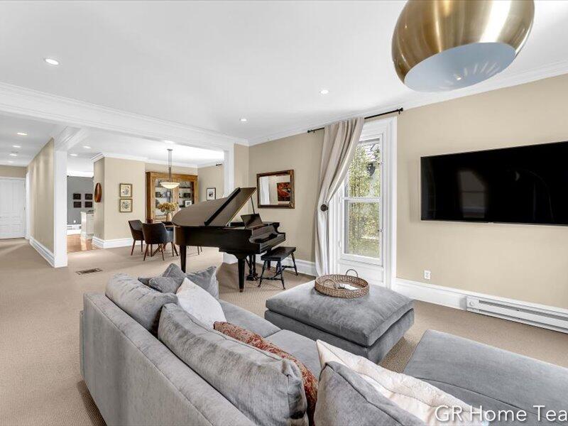 22 Jefferson Avenue SE
