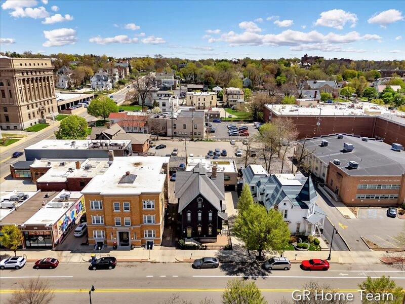 22 Jefferson Avenue SE