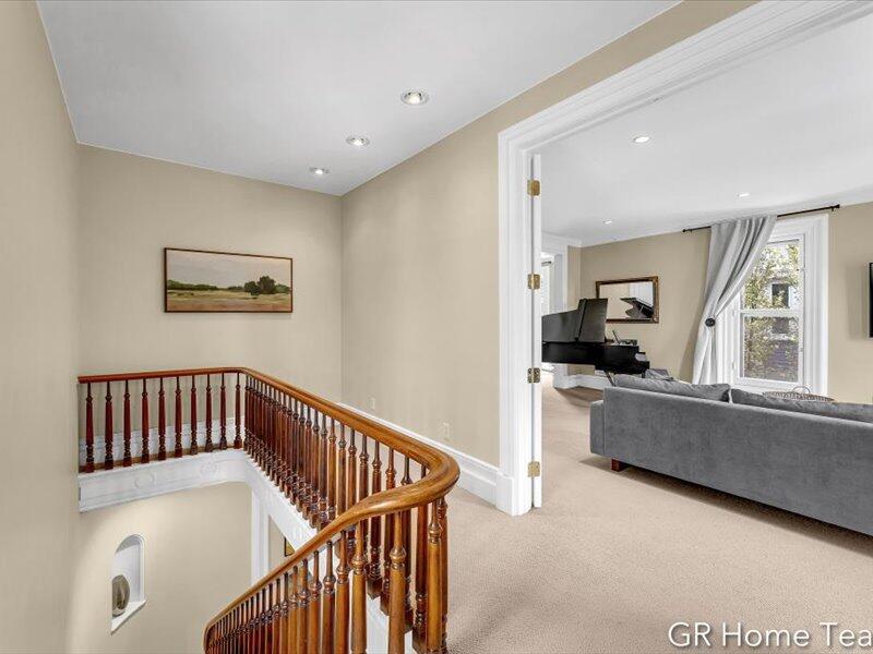 22 Jefferson Avenue SE
