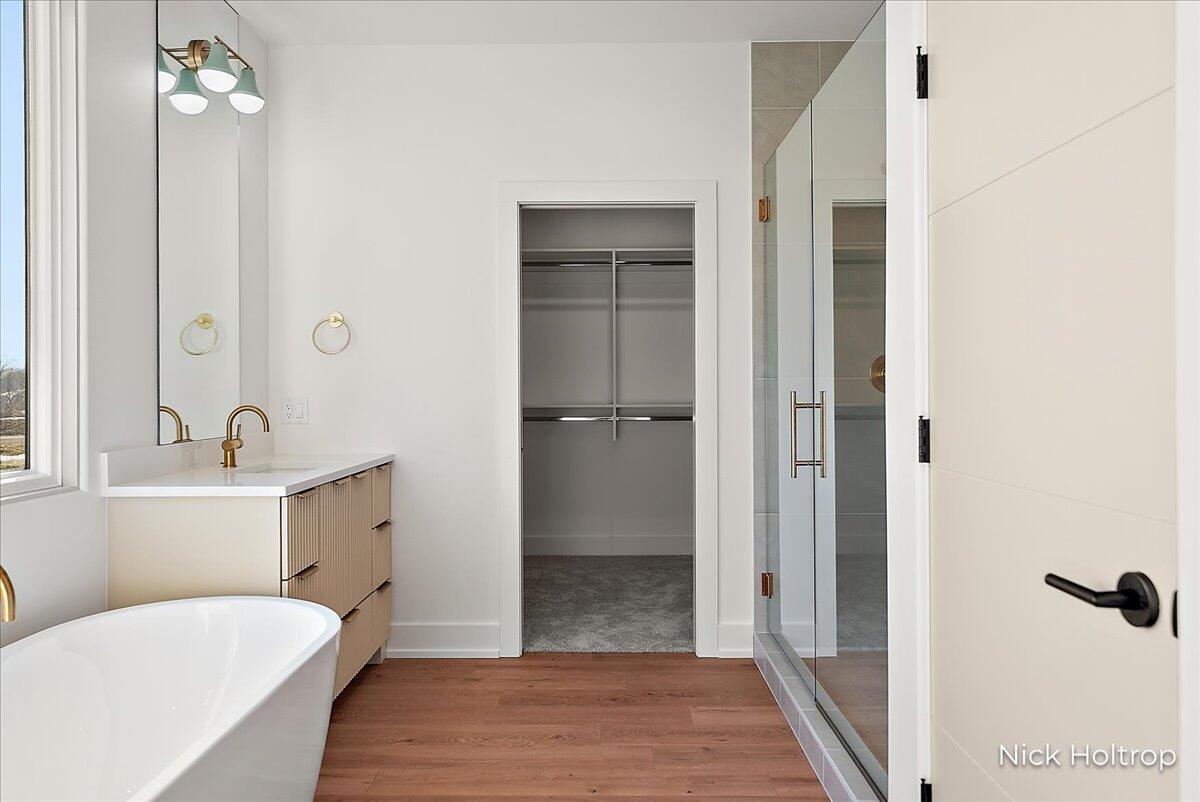 6121 Barry Street