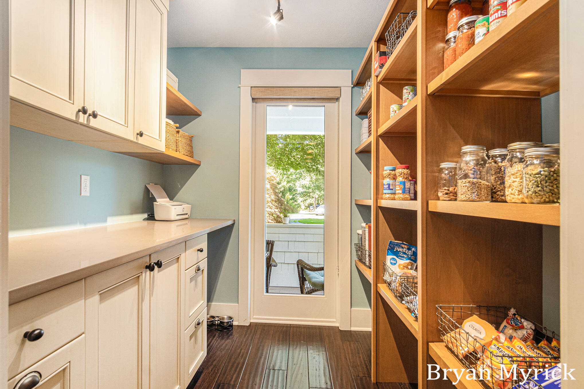 1400 W 32nd Street