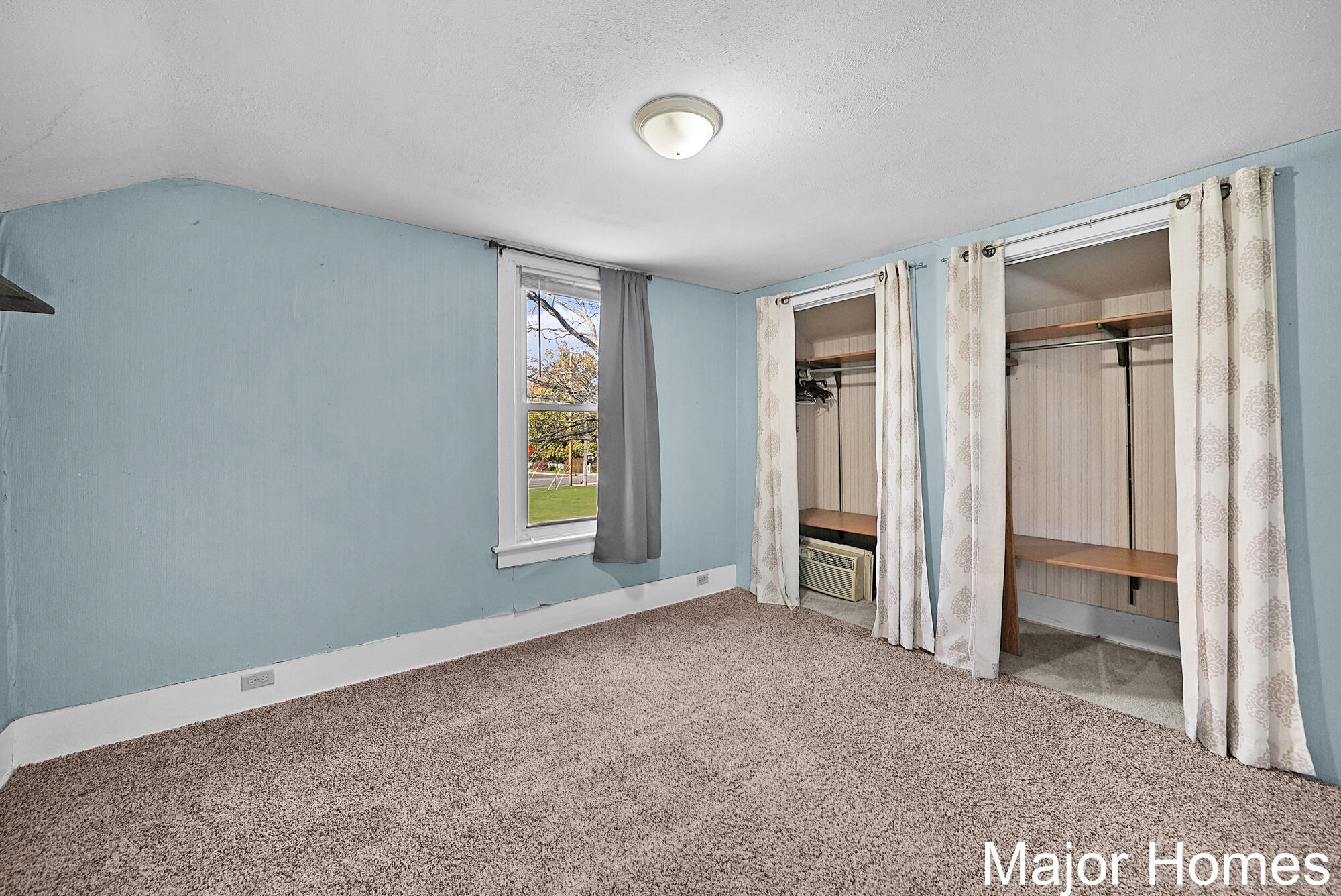 325 S Division Street