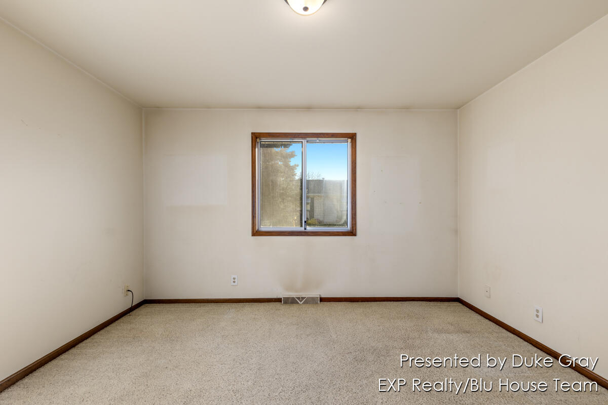5671 Leisure S Drive SE