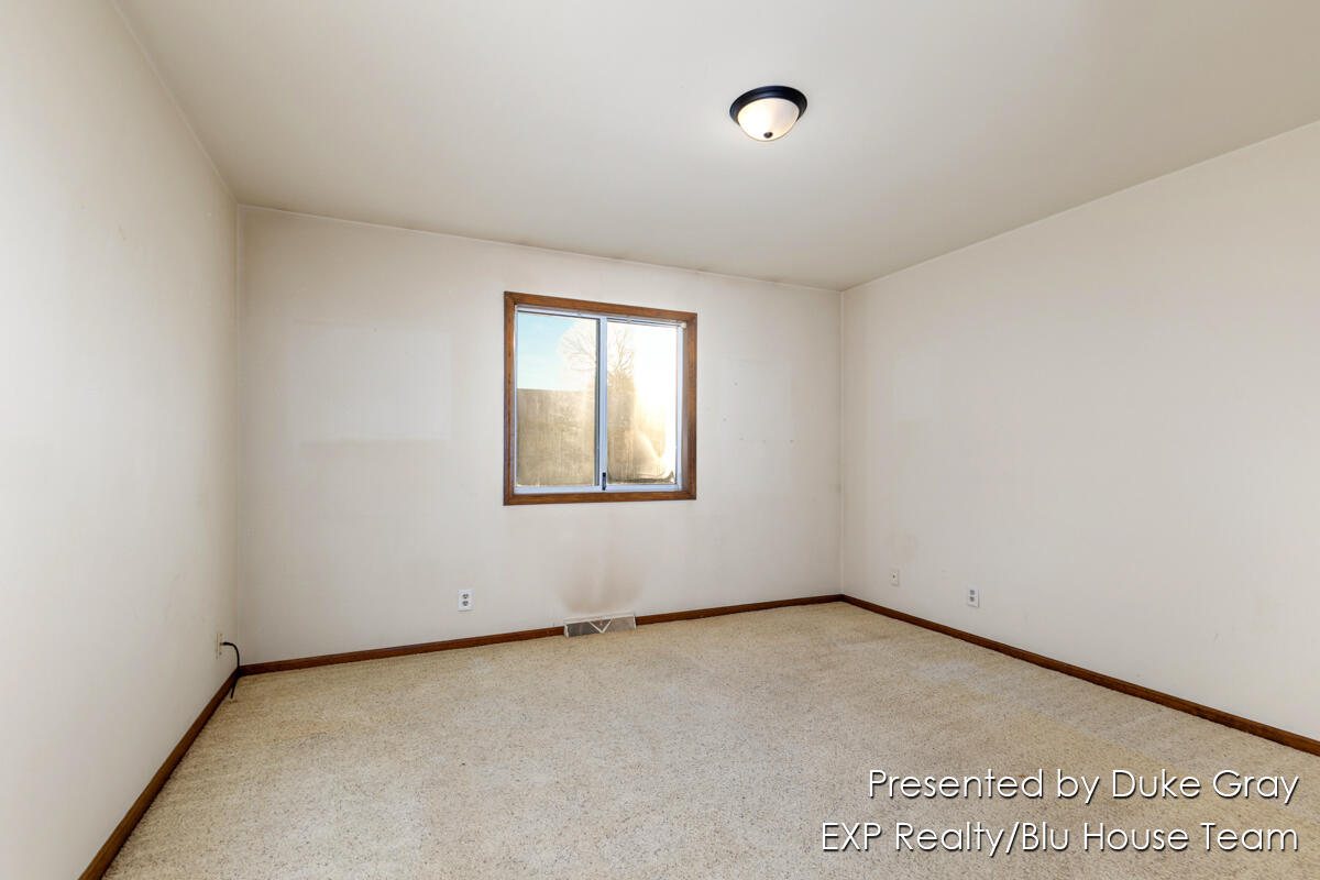 5671 Leisure S Drive SE