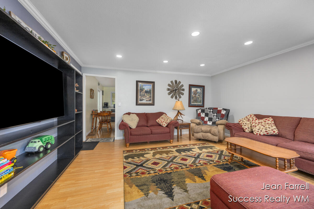 1069 108th Street SW