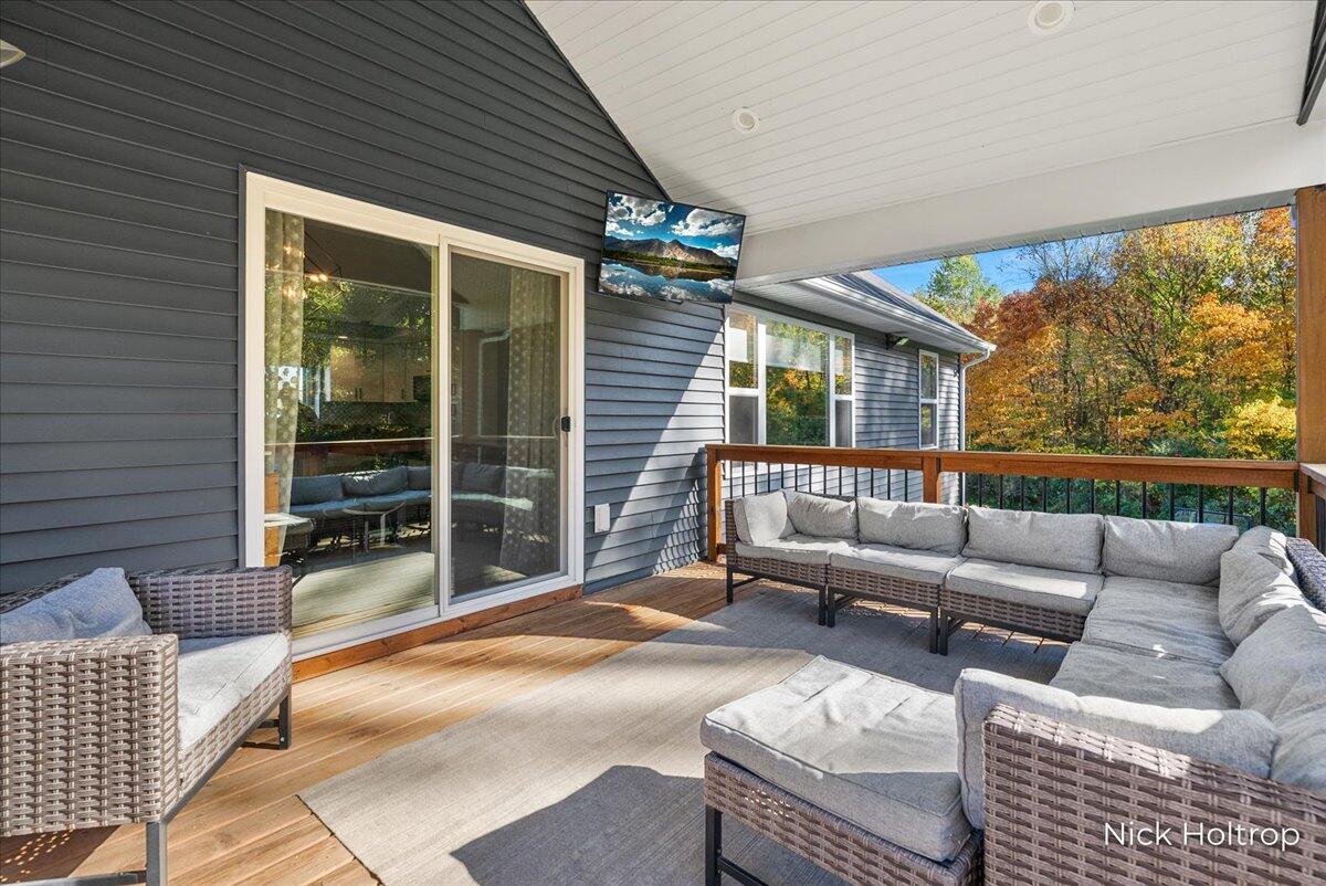 6131 Deertrail Court